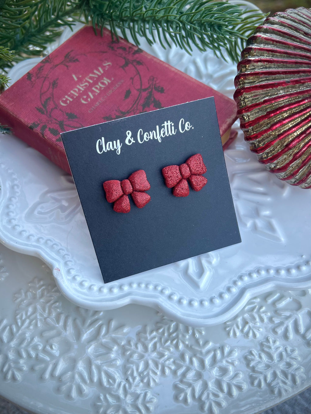 Red glitter bow stud