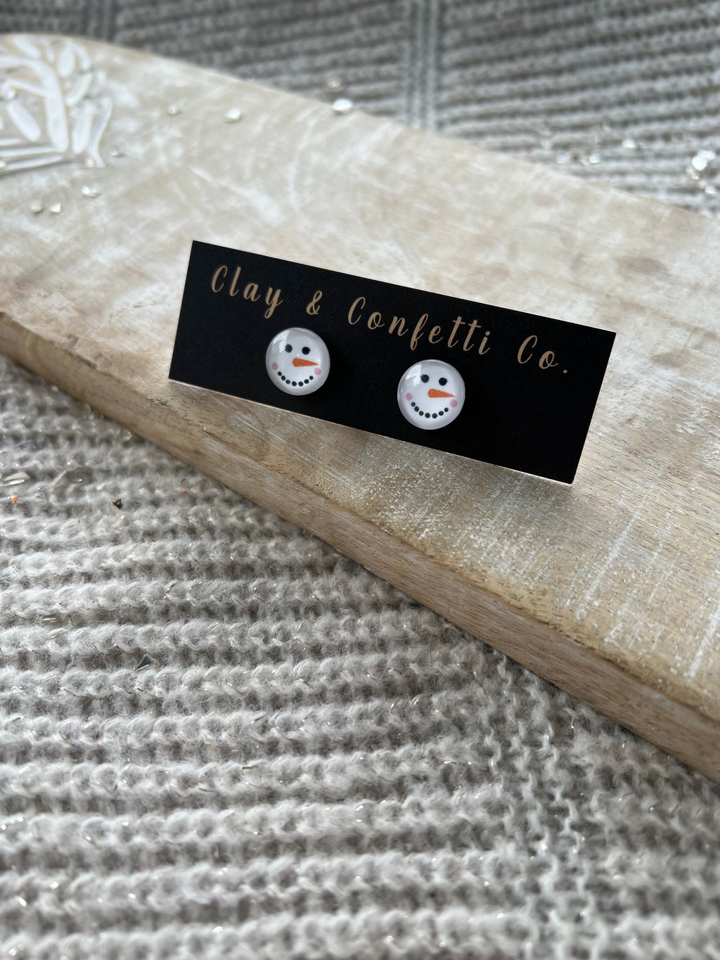 Blushing Snowman stud
