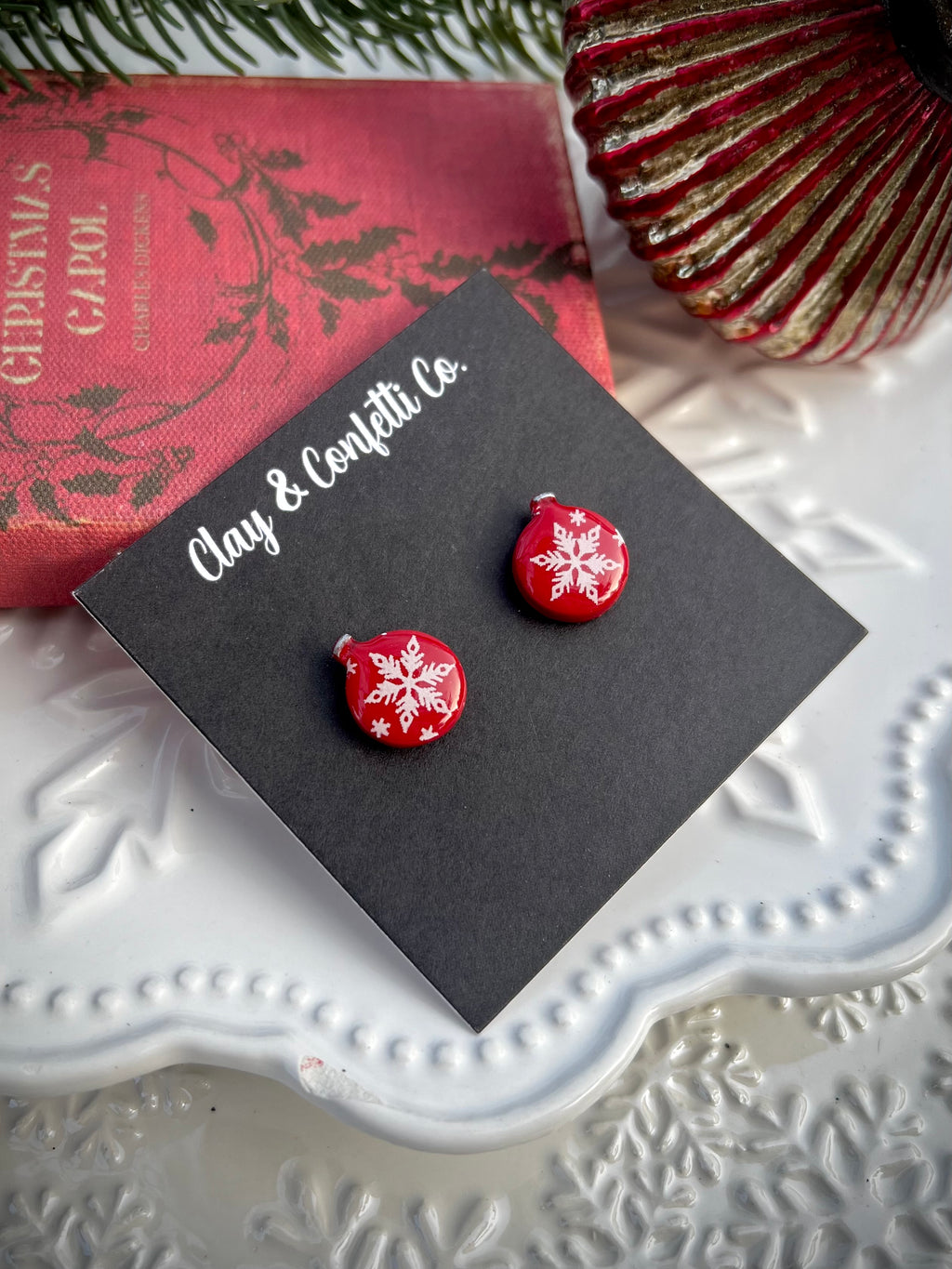 Red bulb with snowflake stud