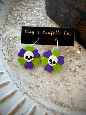 beetlejuice daisy dangle