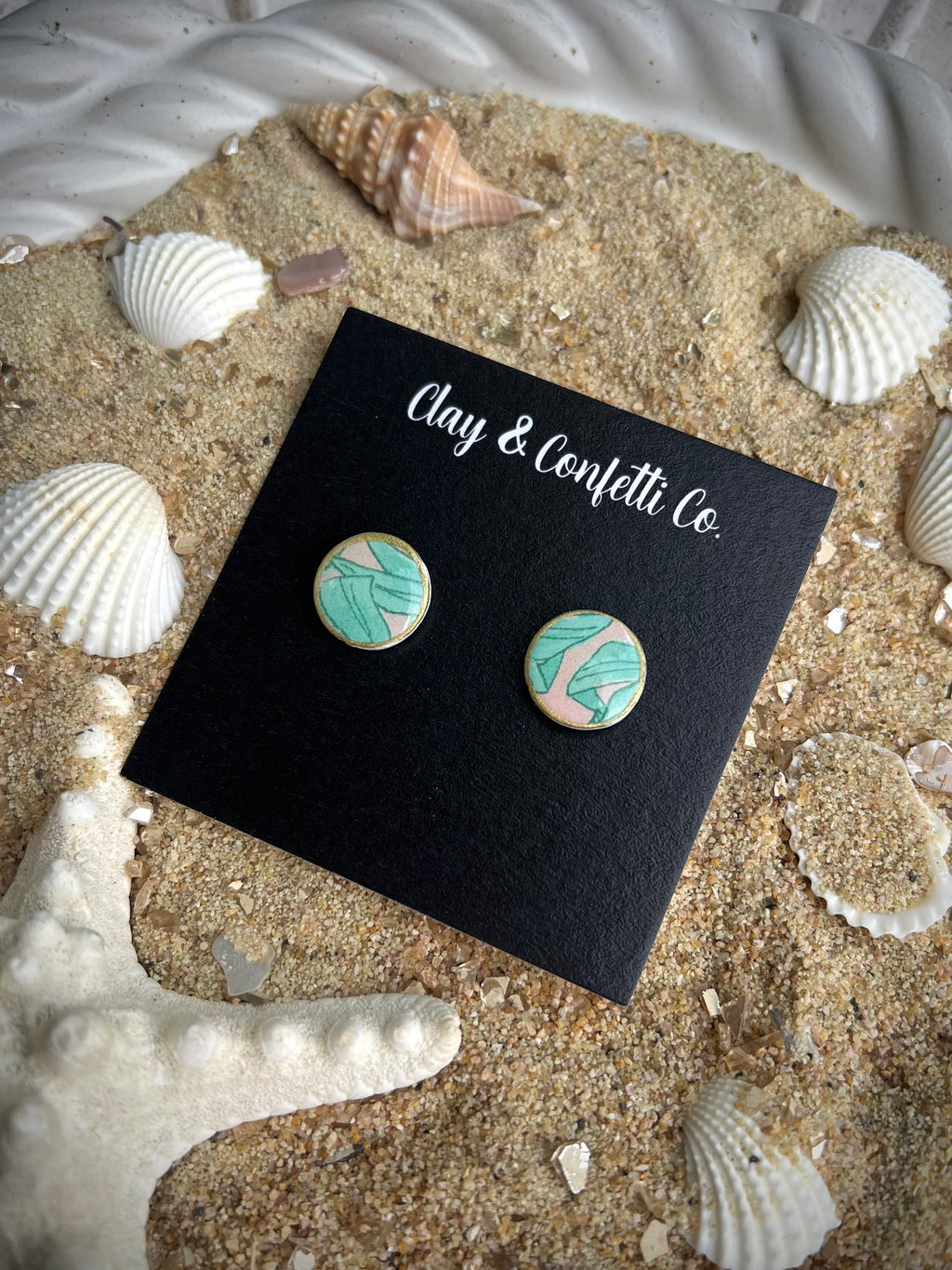 peach with leaves stud