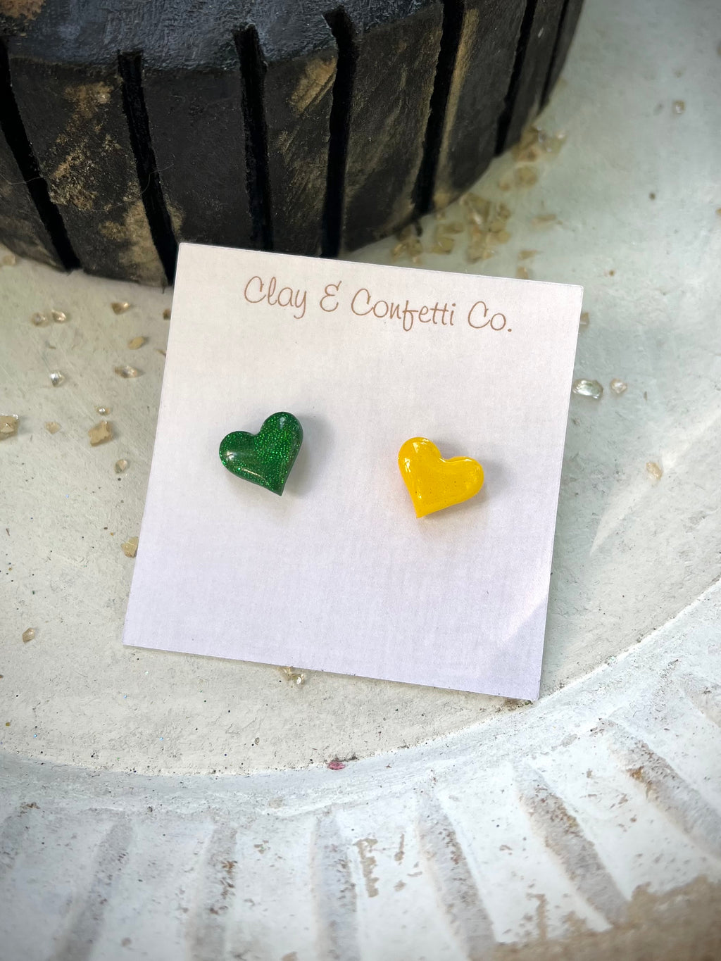 1&1 green & yellow heart studs