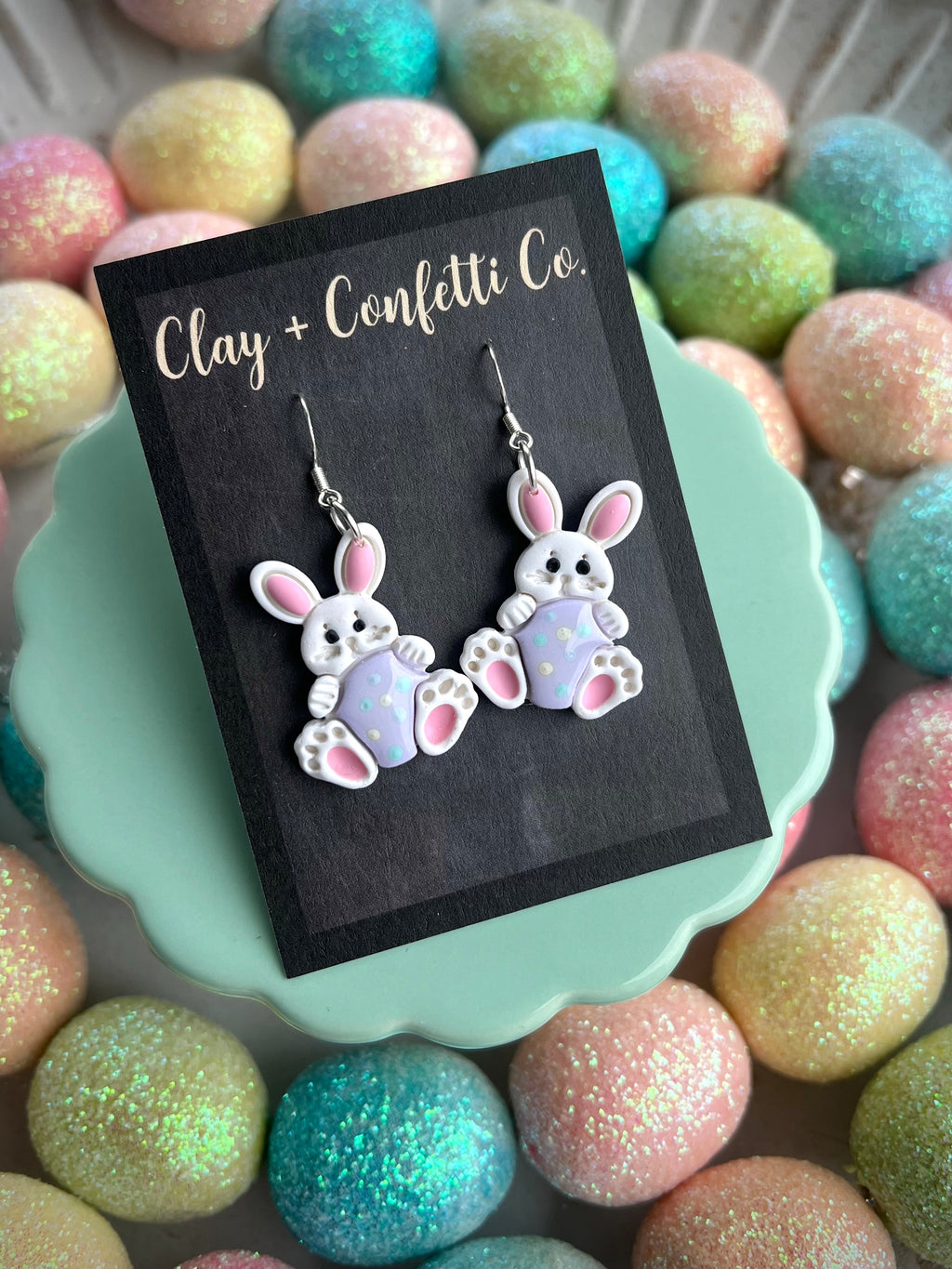 Bunny with egg dangle