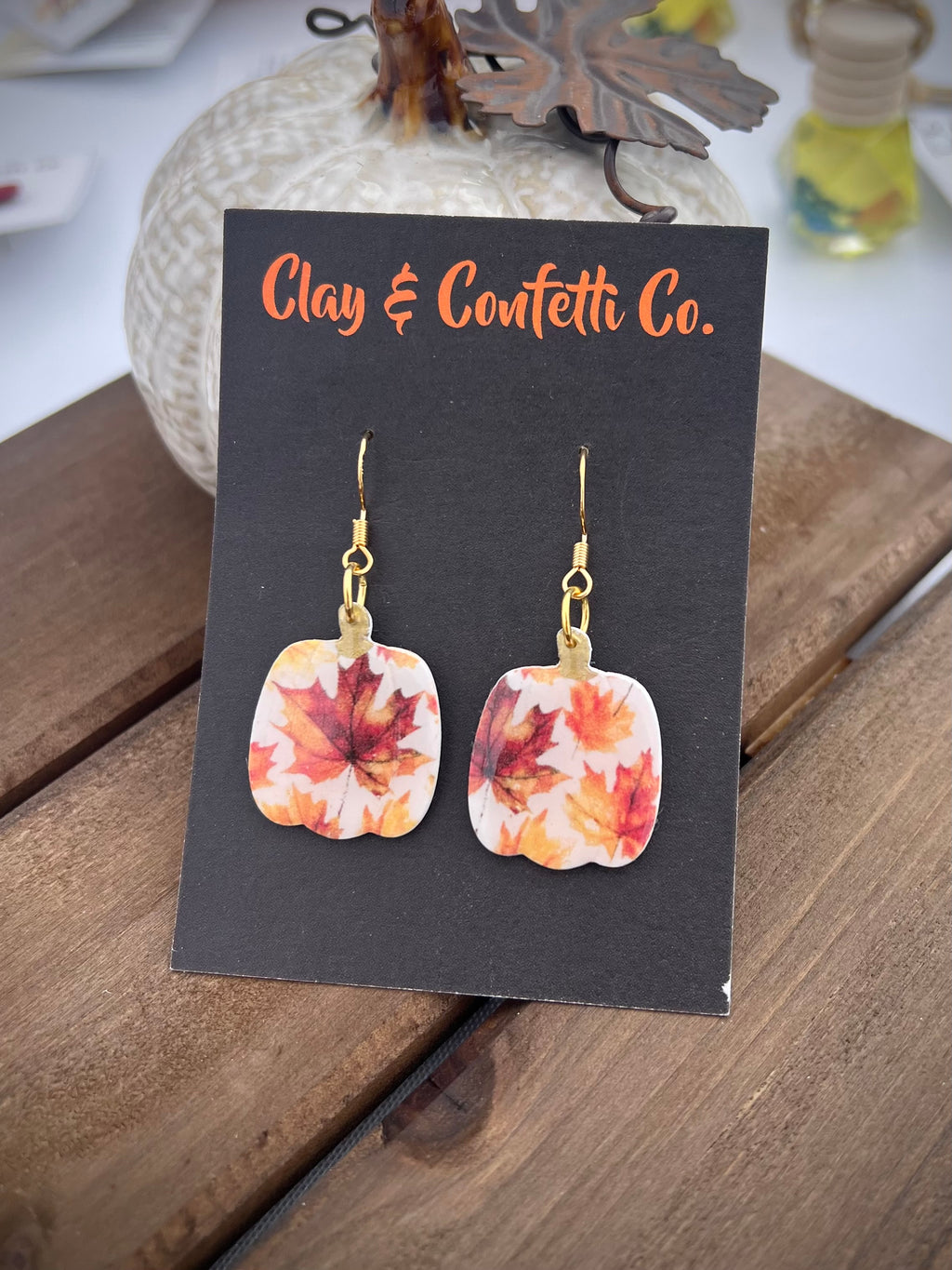 Poppin leaves pumpkin