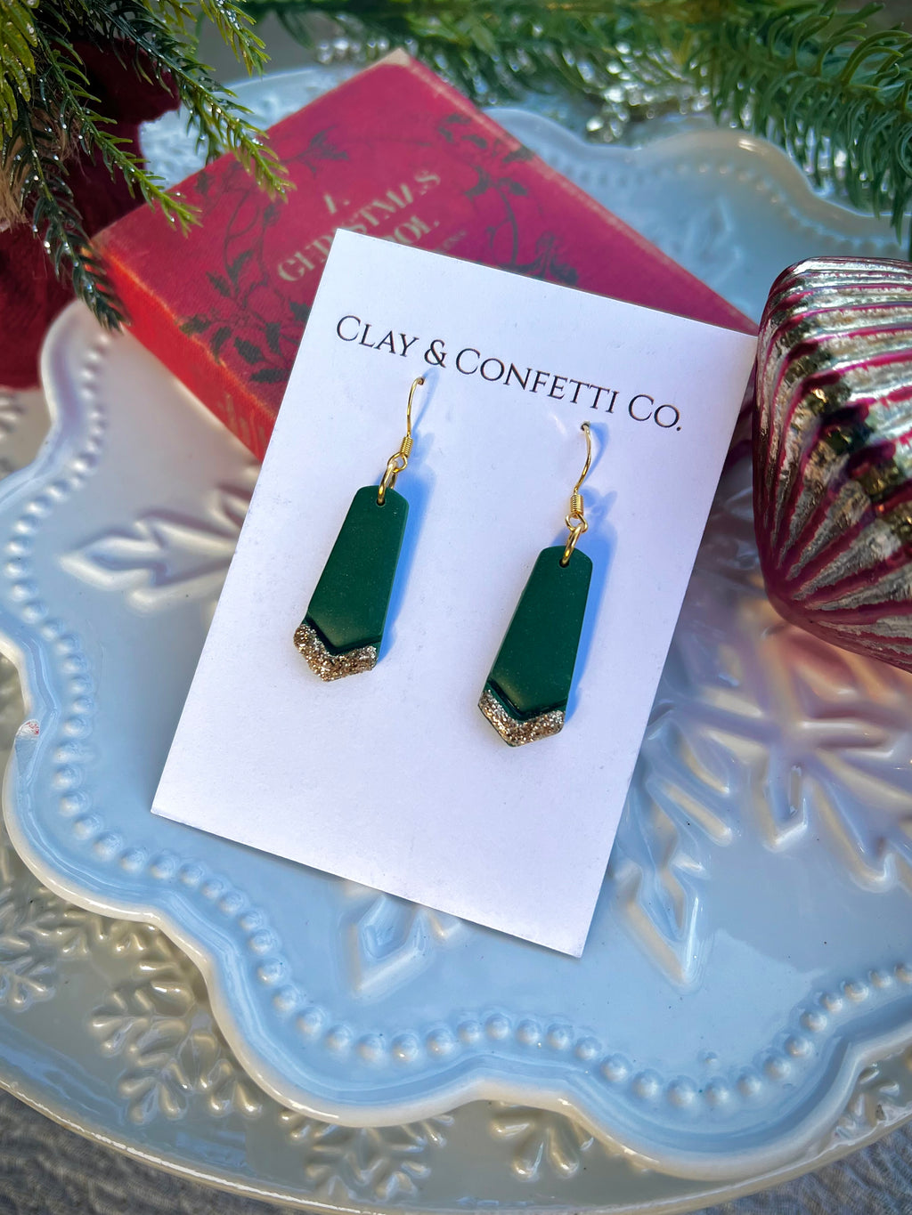 Elegant green gold dangle