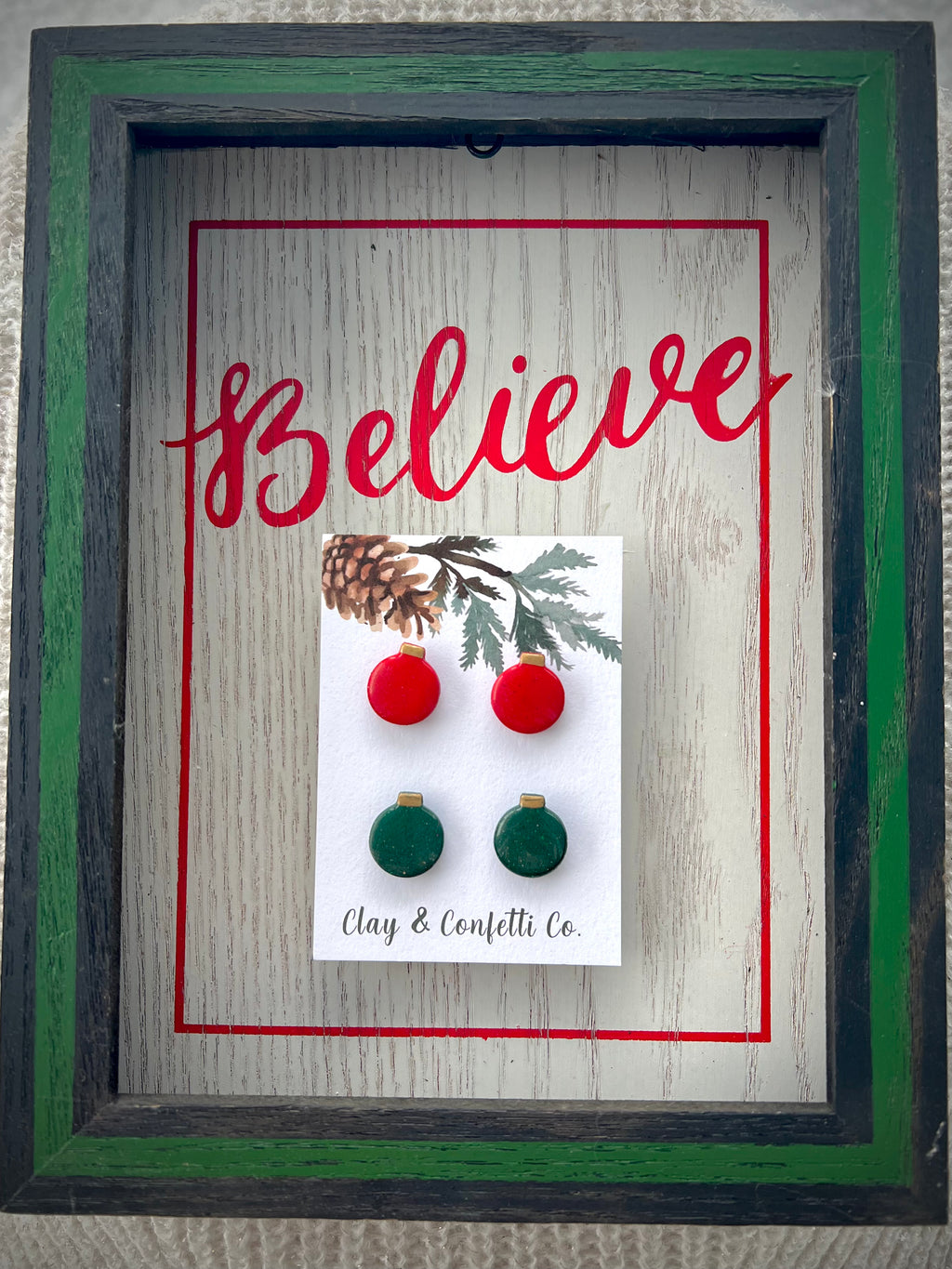 Red and green bulb stud options