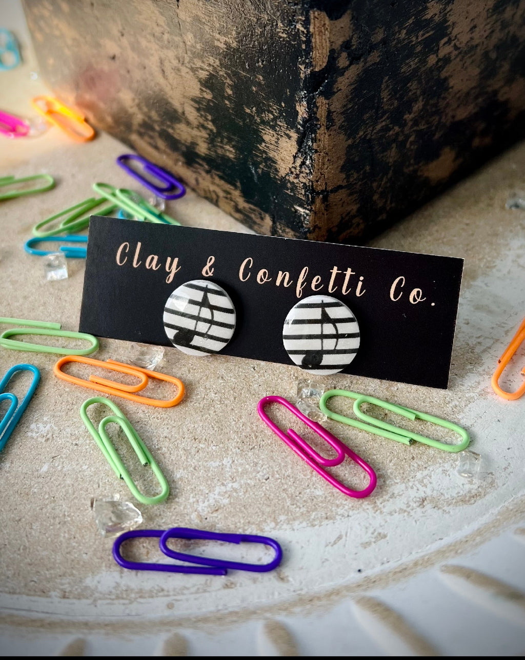 Black & white music note stud