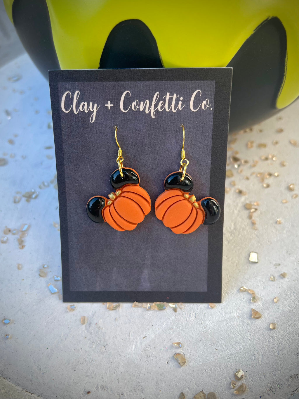 Mick pumpkin gold stem dangle