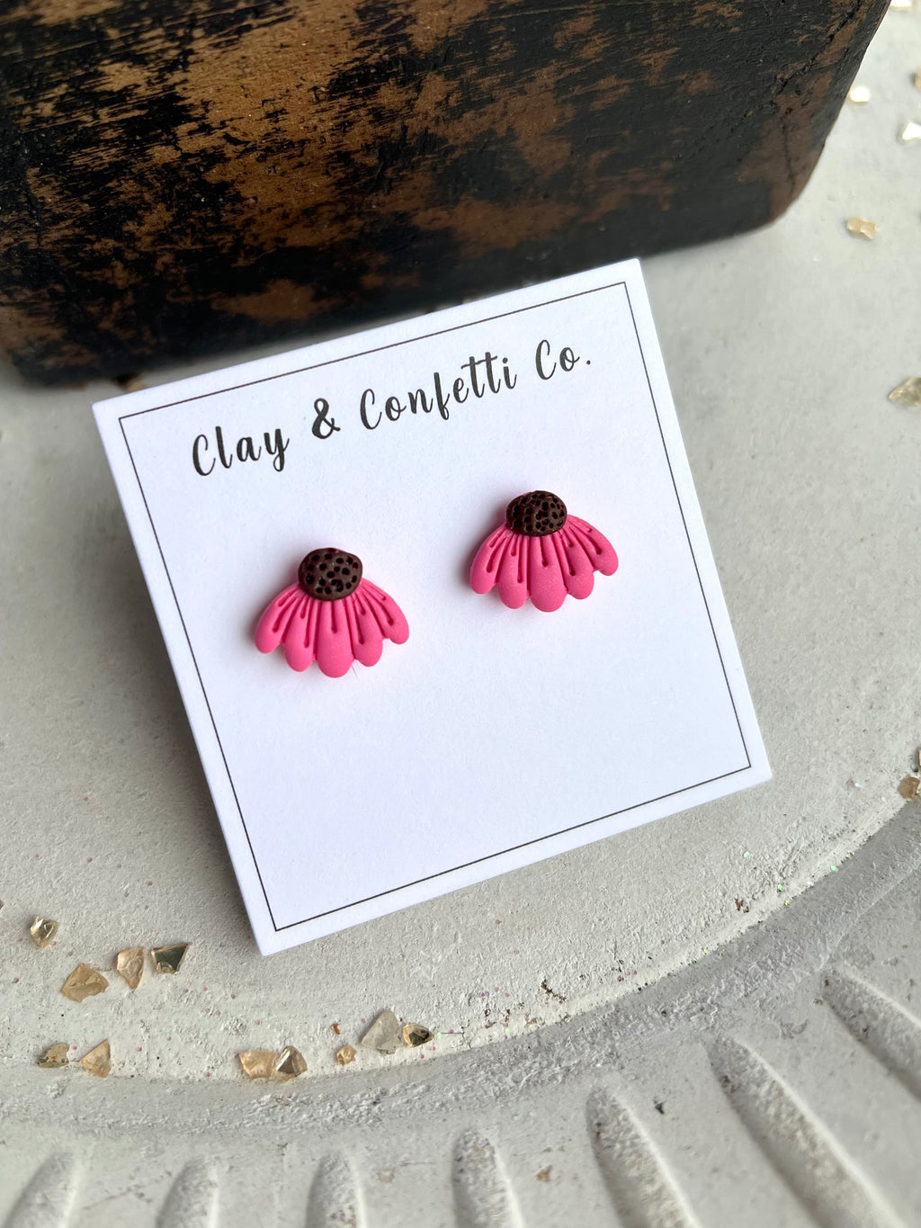 Cheerful pink gerber daisy stud