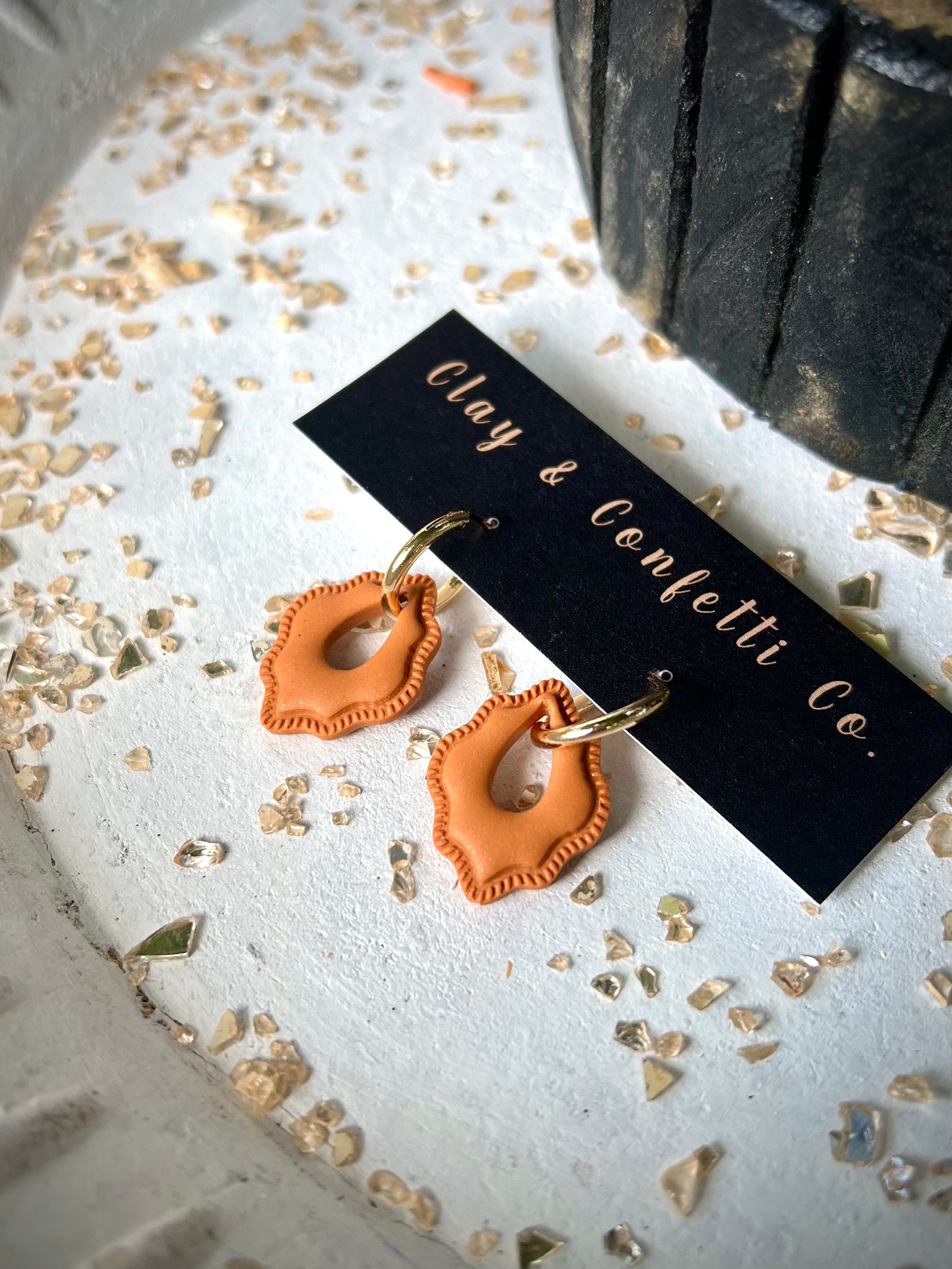 Vibin fall dainty huggie