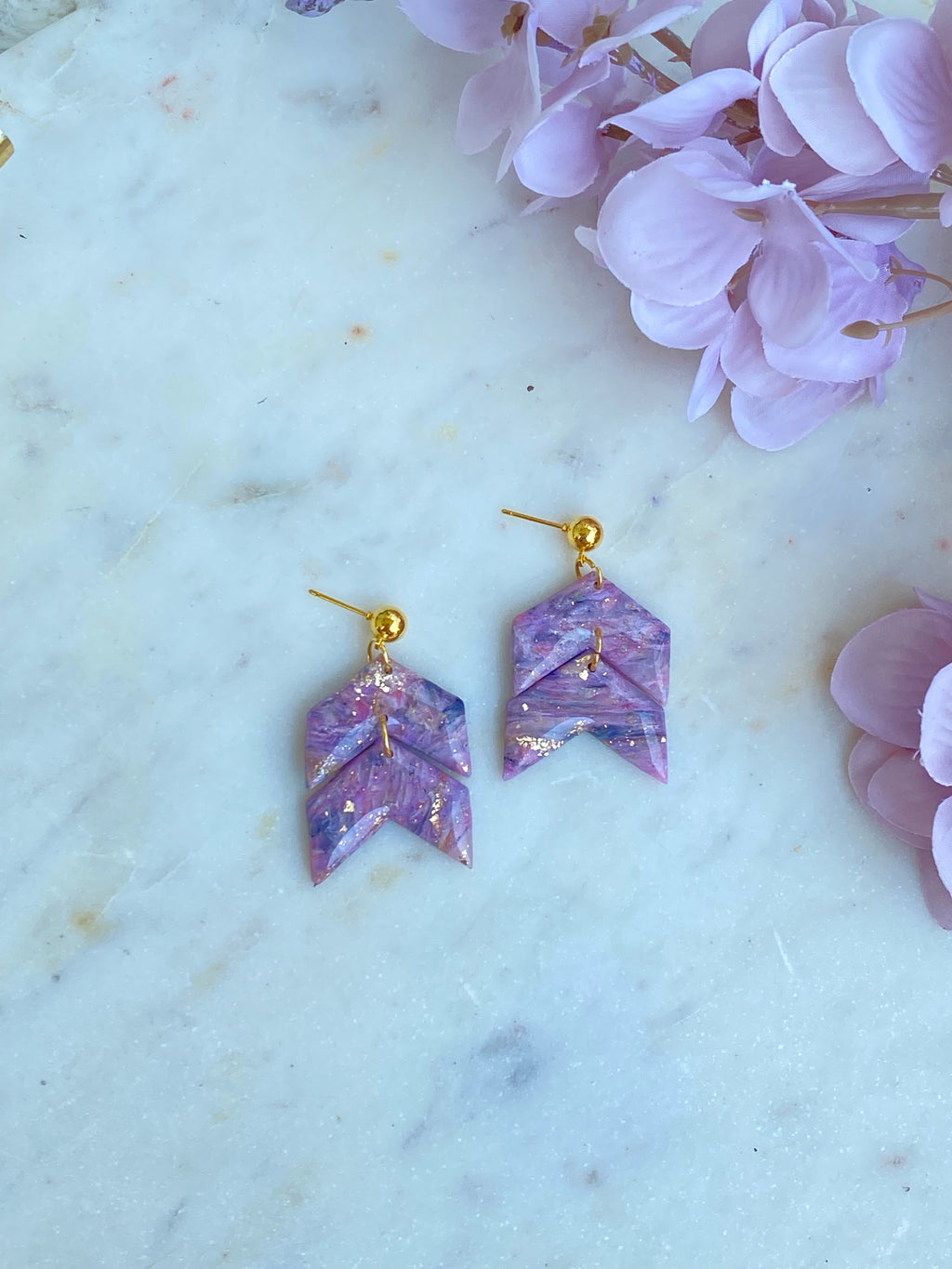 Pink purple swirl arrow dangle