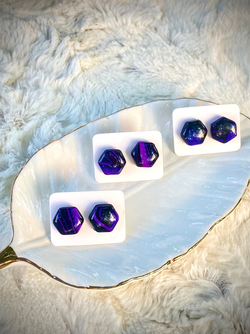 Small purple black hex