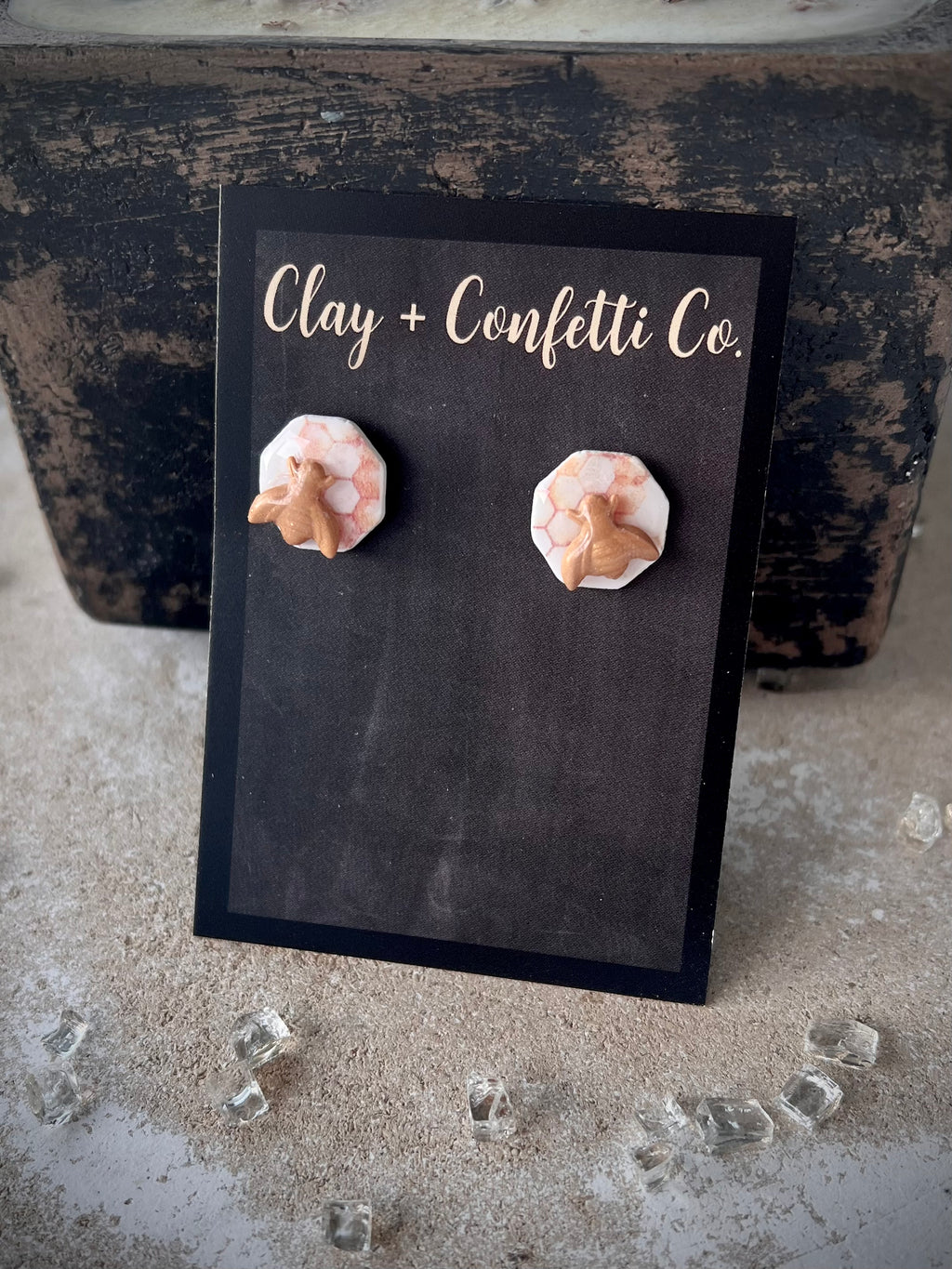 Honeycomb stud with bee