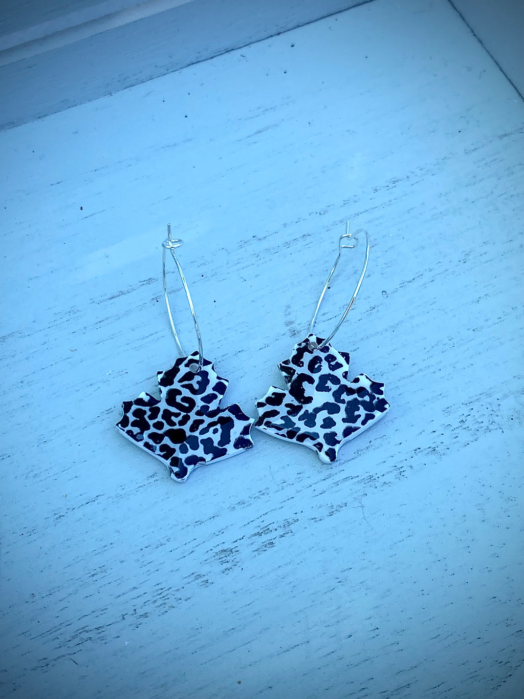 White and Black Cheetah Maple Leaf Hoop