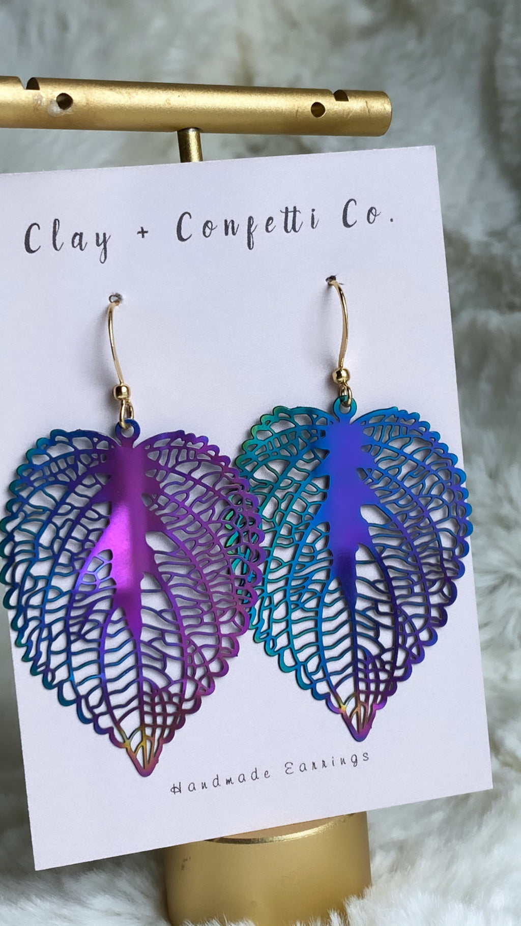 Variegated Leaf Dangle