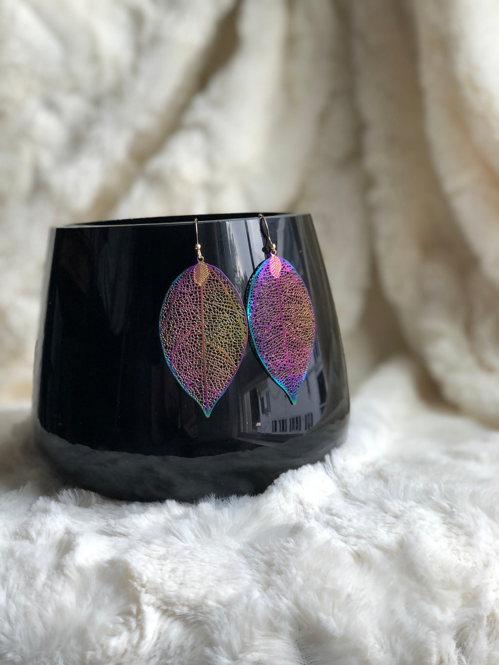 Micro Leaf Vein Dangle