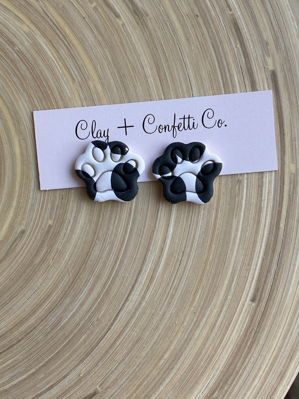 Black and White Dog Paw Stud