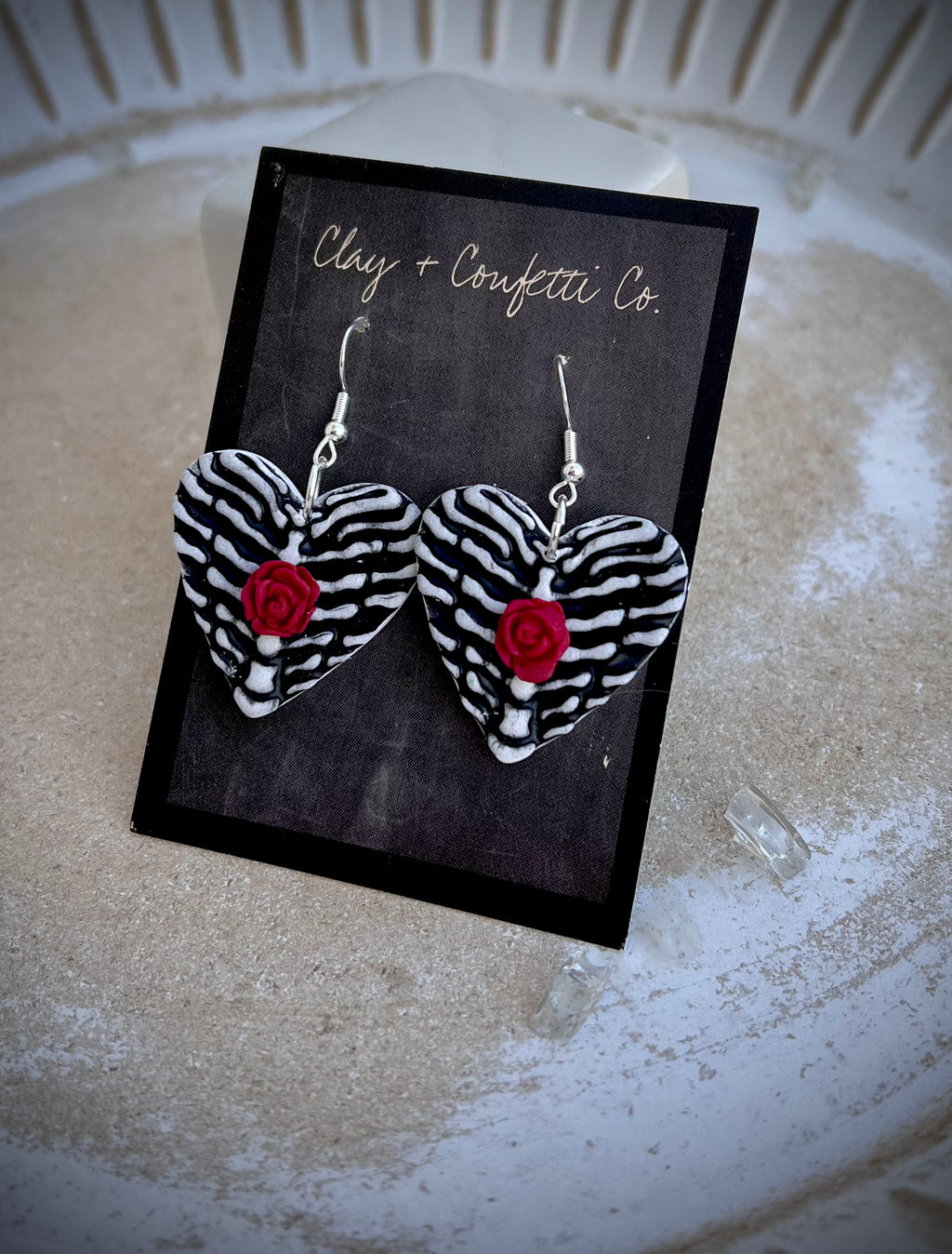 Kiss of death heart dangle