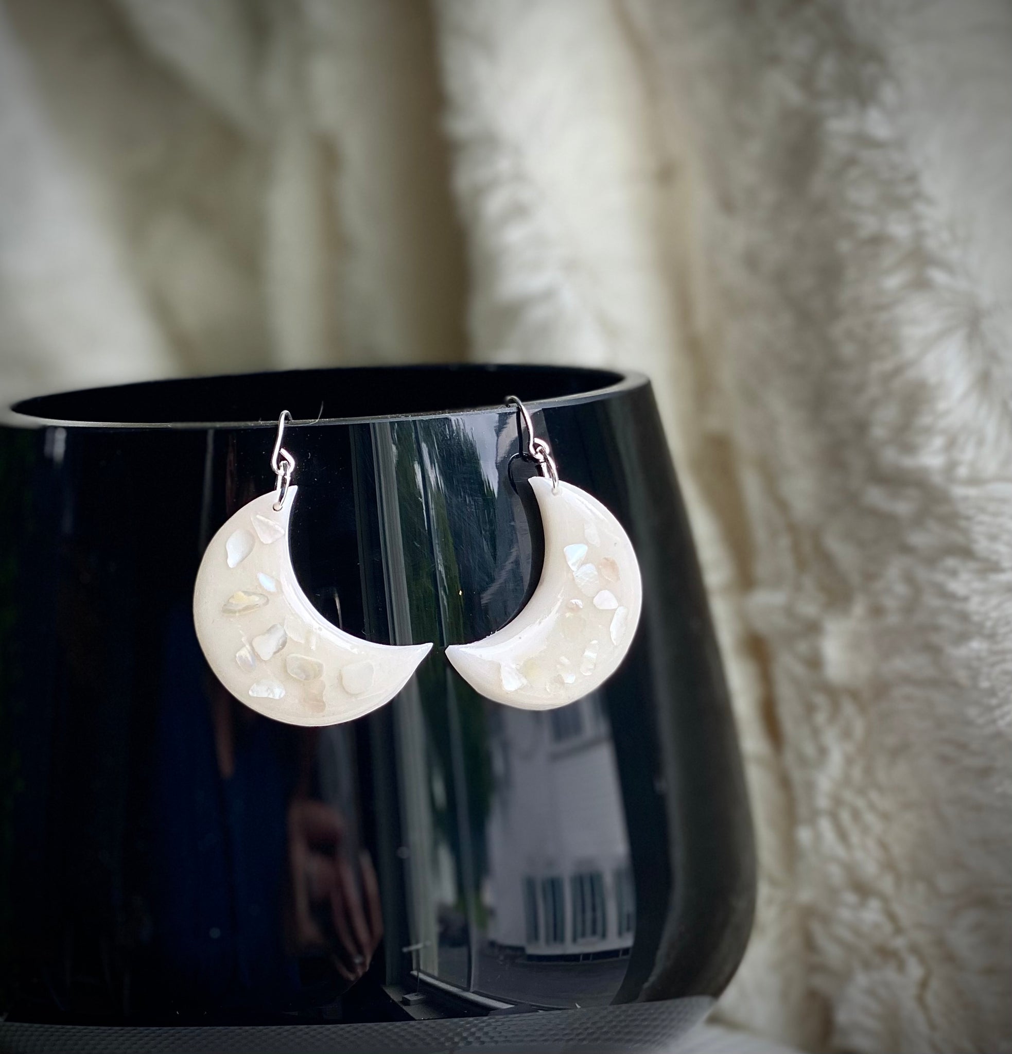 Milk glass moon with shells