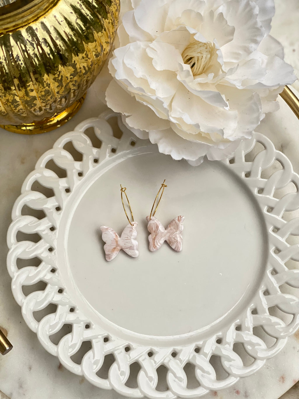 White swirl pearl butterfly hoop