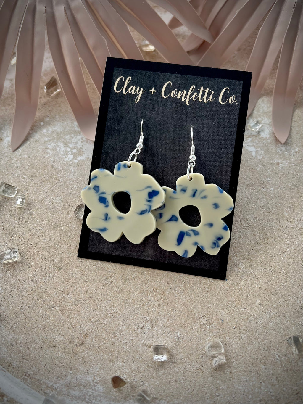 Boho Daisy in Marbled Sand and Blue