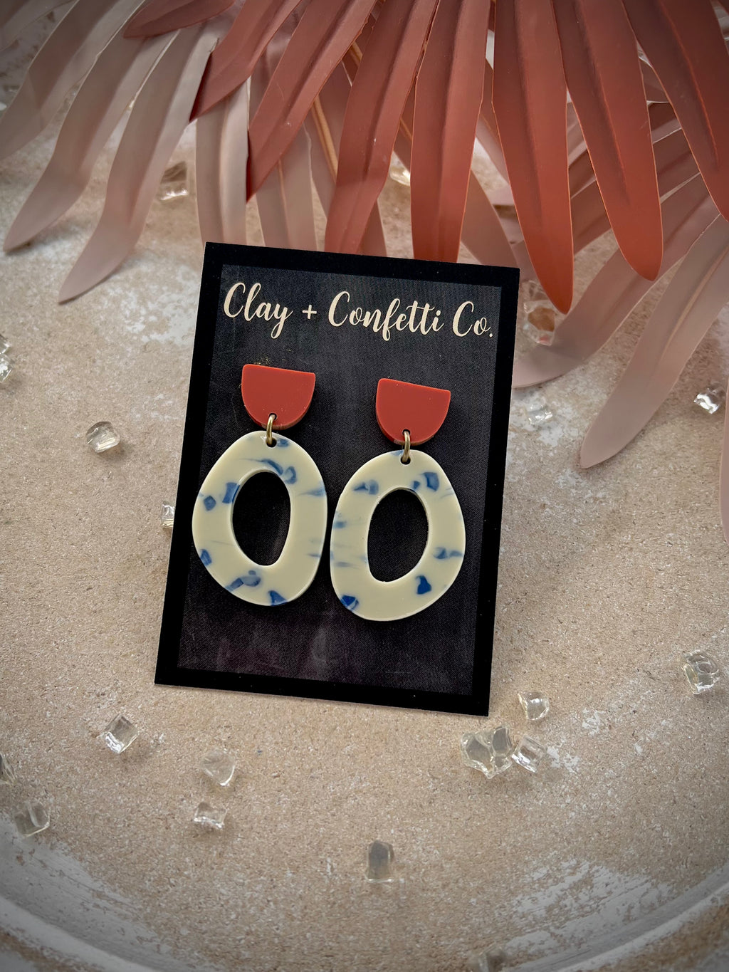 Organic half circle in Marbled Sand and Blue