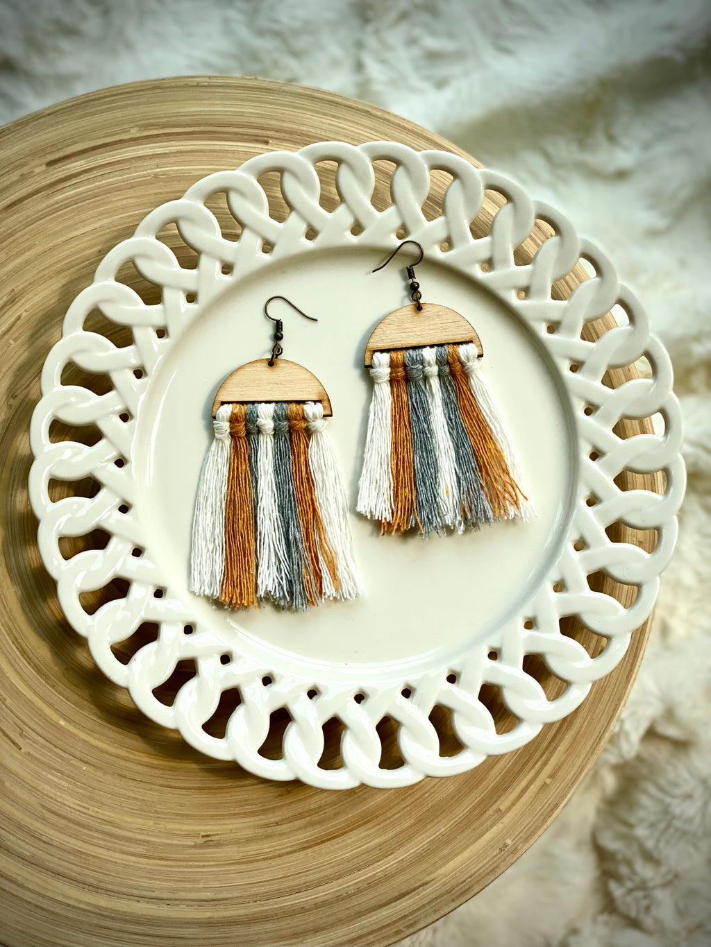 Multicolored tassel macrame